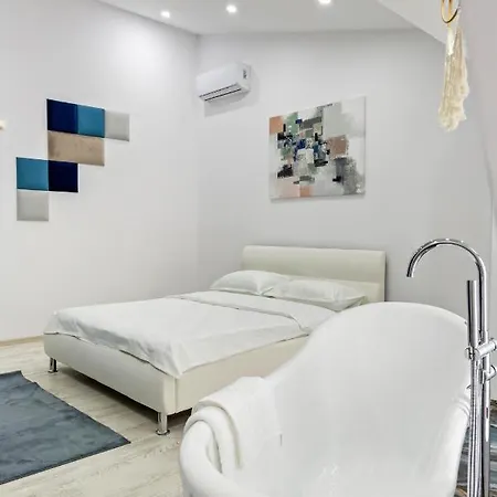 Selari Apartment *